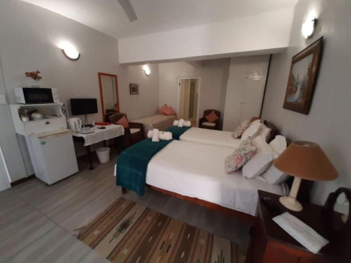 Whale Watchers Inn Уитсанд Екстериор снимка