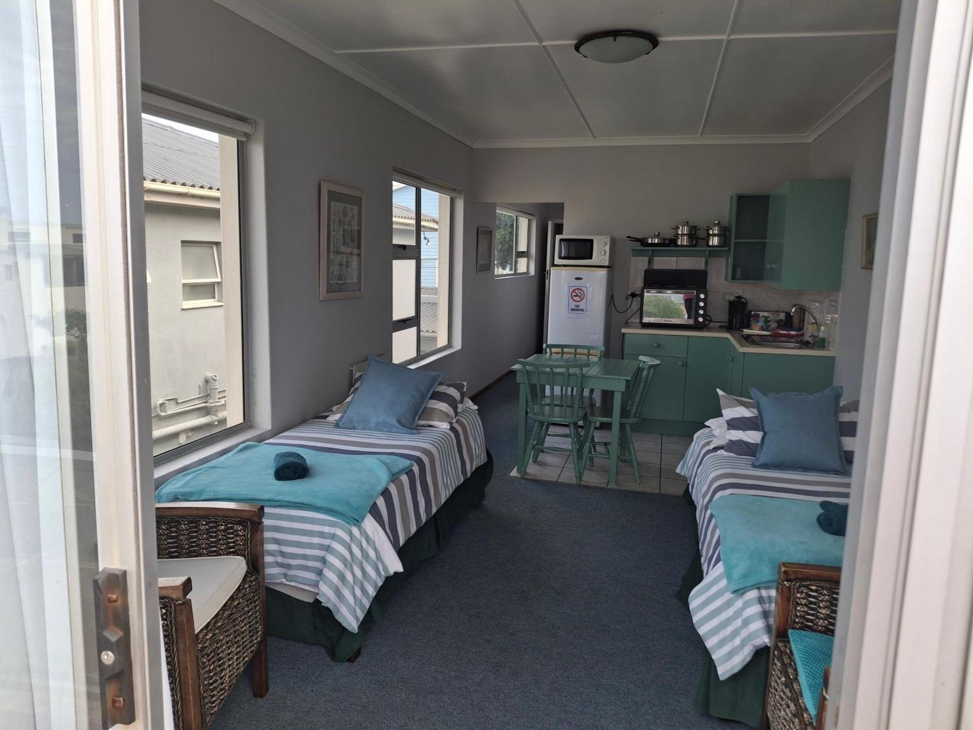 Whale Watchers Inn Уитсанд Екстериор снимка